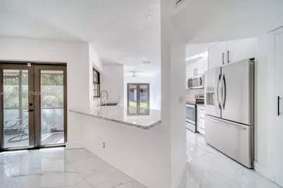 9151 W Sunrise Blvd, Plantation, FL 33322 - Photo 5