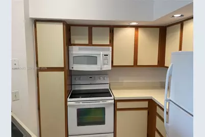 3330 N Pinewalk Dr N #1636, Margate, FL 33063 - Photo 13