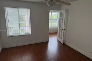 3330 N Pinewalk Dr N, Margate, FL 33063 - Photo 17
