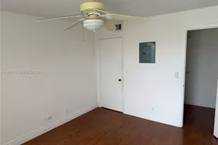 3330 N Pinewalk Dr N, Margate, FL 33063 - Photo 23