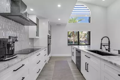 2920 Old Orchard Rd, Davie, FL 33328 - Photo 11