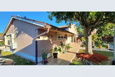 15585 SW 76th Ln #A81-8, Miami, FL 33193 - Photo 5