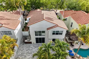 876 Garnet Cir, Weston, FL 33326 - Photo 3