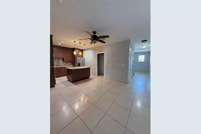 7541 NW 176th Terr #7541, Hialeah, FL 33015 - Photo 5