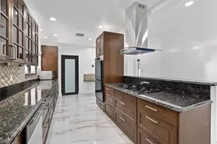 620 Camellia Ct, Plantation, FL 33317 - Photo 3