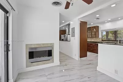 620 Camellia Ct, Plantation, FL 33317 - Photo 13