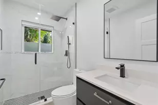 261 NE 47th St, Miami, FL 33137 - Photo 39