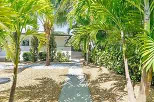 261 NE 47th St, Miami, FL 33137 - Photo 3