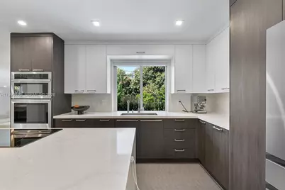 261 NE 47th St, Miami, FL 33137 - Photo 21