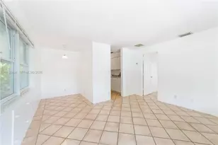 924 NE 17th Terrace, Fort Lauderdale, FL 33304 - Photo 3