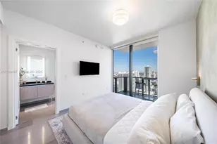 68 SE 6th St, Miami, FL 33131 - Photo 45