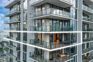 68 SE 6th St, Miami, FL 33131 - Photo 53