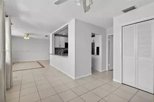 329 SE 3rd St, Hallandale Beach, FL 33009 - Photo 17