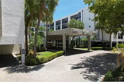 201 178th Dr #423, Sunny Isles Beach, FL 33160 - Photo 27