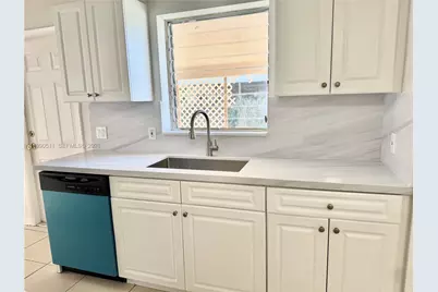 121 NE Prima Vista Blvd #House, Port Saint Lucie, FL 34983 - Photo 7