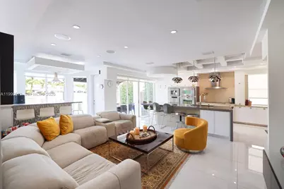 11143 NW 72nd Ter, Doral, FL 33178 - Photo 17