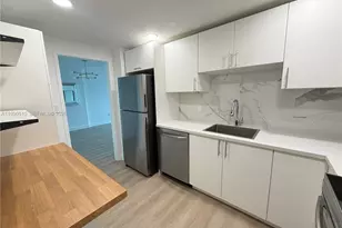 400 Kings Point Dr, Sunny Isles Beach, FL 33160 - Photo 3