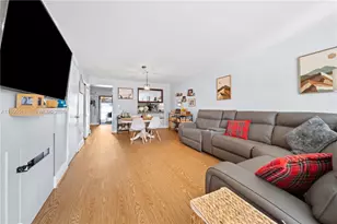 10206 SW 77th Ct, Miami, FL 33156 - Photo 3