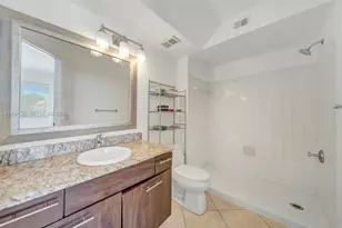 12400 Vista Isles Dr, Sunrise, FL 33325 - Photo 31