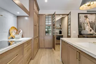 3028 NE Quayside Ln, Miami, FL 33138 - Photo 9