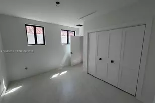 2800 SW 38th Ct, Miami, FL 33134 - Photo 7