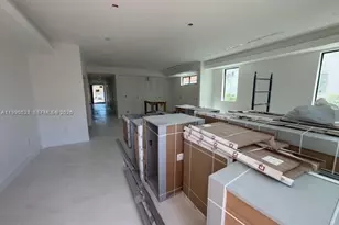 2800 SW 38th Ct, Miami, FL 33134 - Photo 5