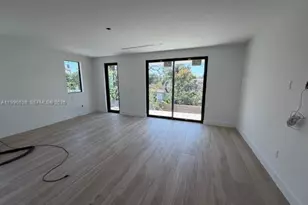 2800 SW 38th Ct, Miami, FL 33134 - Photo 7