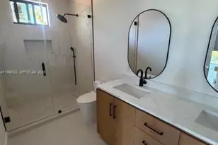2800 SW 38th Ct, Miami, FL 33134 - Photo 17