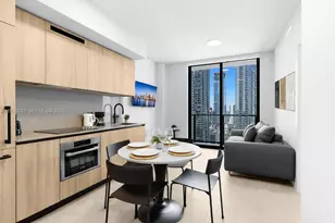 121 NE 5th St, Miami, FL 33132 - Photo 23