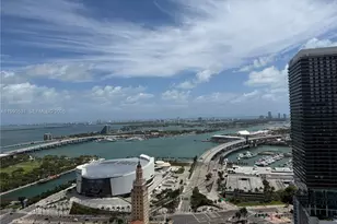 121 NE 5th St, Miami, FL 33132 - Photo 43