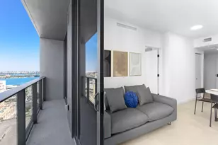 121 NE 5th St, Miami, FL 33132 - Photo 25