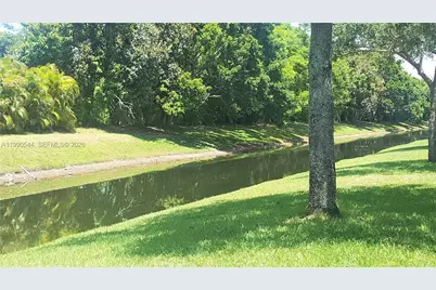 453 Lakeview Dr #4, Weston, FL 33326 - Photo 23