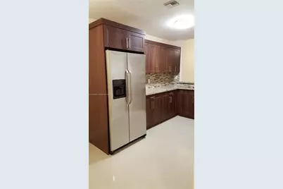 453 Lakeview Dr #4, Weston, FL 33326 - Photo 9