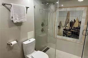 6039 Collins Ave, Miami Beach, FL 33140 - Photo 13