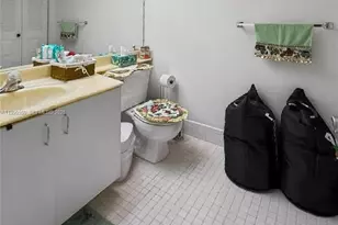 1000 SW 125th Ave, Pembroke Pines, FL 33027 - Photo 15