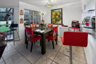 1000 SW 125th Ave, Pembroke Pines, FL 33027 - Photo 9