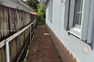 174 E 15th St, Hialeah, FL 33010 - Photo 5