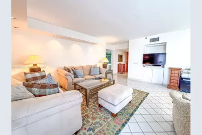 19707 Turnberry Way #9D, Aventura, FL 33180 - Photo 9