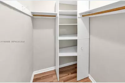 18801 NE 2nd Ave #1006, Miami, FL 33179 - Photo 3