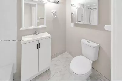 18801 NE 2nd Ave #1006, Miami, FL 33179 - Photo 5