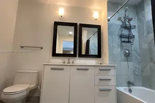 1050 Brickell Ave, Miami, FL 33131 - Photo 7