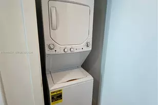 1050 Brickell Ave, Miami, FL 33131 - Photo 9