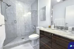 50 South Pointe Dr, Miami Beach, FL 33139 - Photo 9