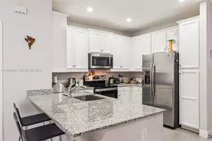 10828 SW 235th St, Miami, FL 33032 - Photo 11