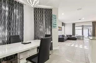 10828 SW 235th St, Miami, FL 33032 - Photo 9