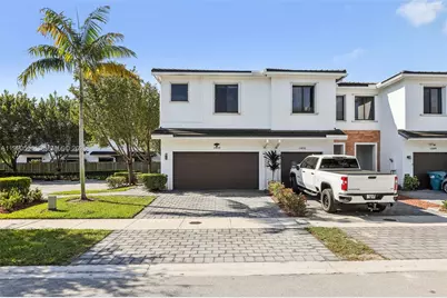 10828 SW 235 St, Miami, FL 33032 - Photo 1