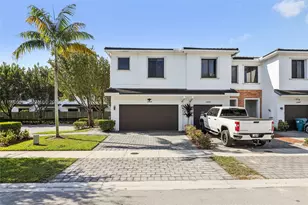 10828 SW 235th St, Miami, FL 33032 - Photo 1