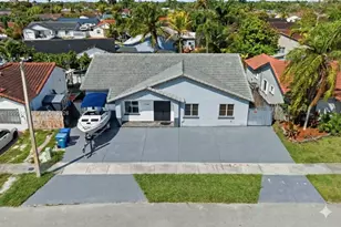 17036 SW 144th Ct, Miami, FL 33177 - Photo 3