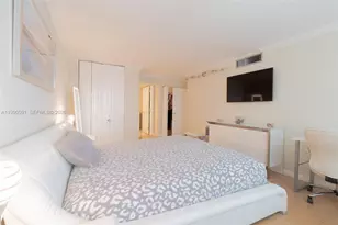 301 174, Sunny Isles Beach, FL 33160 - Photo 31