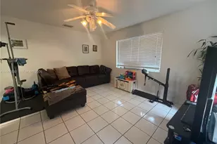 119-121 NW 17th Pl, Miami, FL 33125 - Photo 27